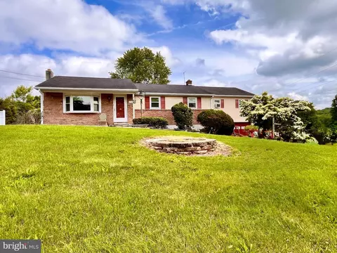 1368 S Keim St, Pottstown, PA 19465