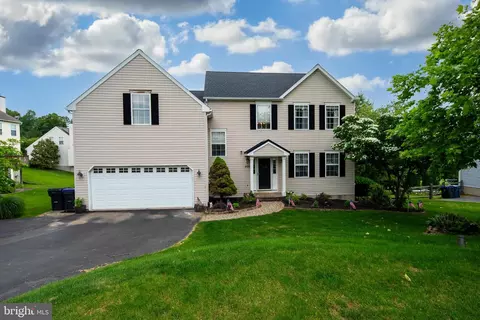 206 John Stevens Dr, Coatesville, PA 19320