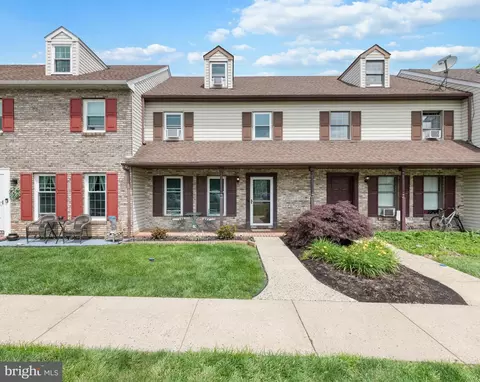 405 Cahill Cir, Honey Brook, PA 19344