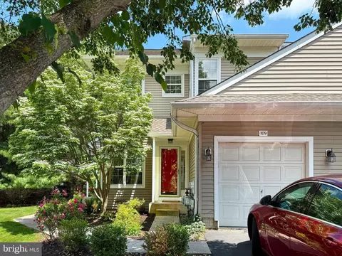 109 Jeffords Ct #905, Phoenixville, PA 19460