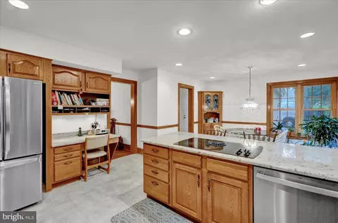 Kitchen - 586 Berwyn Baptist Rd, Devon, PA 19333 photo 4 of 5