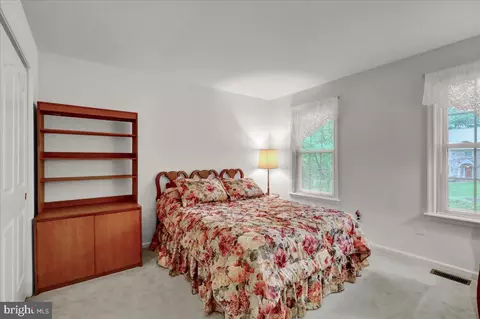 Bedroom - 586 Berwyn Baptist Rd, Devon, PA 19333 photo 5 of 7