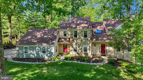 586 Berwyn Baptist Rd, Devon, PA 19333