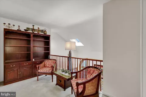 Entry Way - 586 Berwyn Baptist Rd, Devon, PA 19333 photo 6 of 7