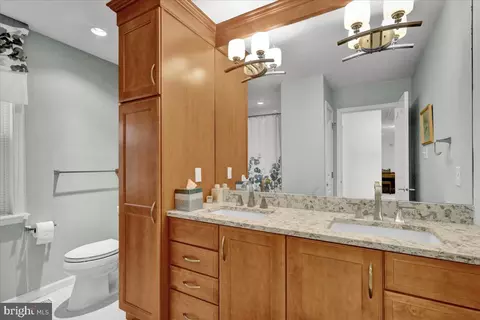 Bath - 586 Berwyn Baptist Rd, Devon, PA 19333 photo 5 of 5
