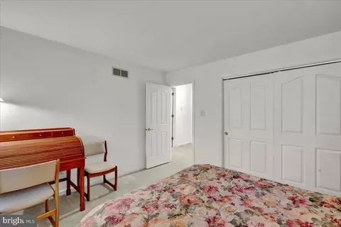 Bedroom - 586 Berwyn Baptist Rd, Devon, PA 19333 photo 6 of 7