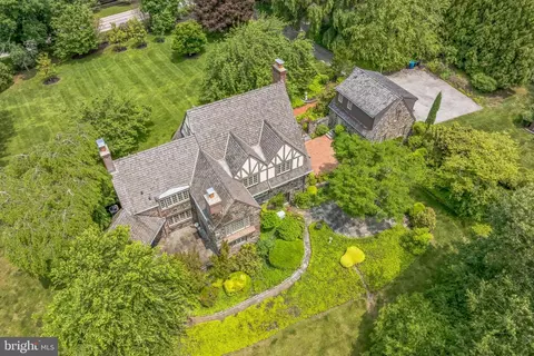 328 Sugartown Rd, Devon, PA 19333 photo 31