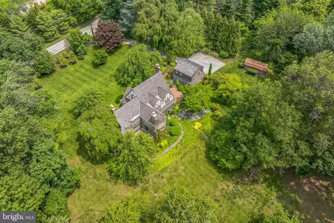 328 Sugartown Rd, Devon, PA 19333 photo 12