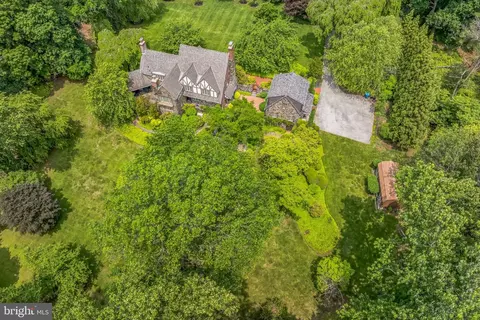 328 Sugartown Rd, Devon, PA 19333 photo 14
