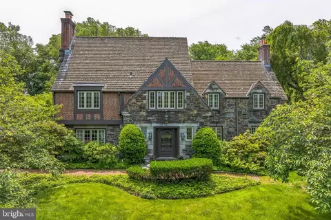 328 Sugartown Rd, Devon, PA 19333