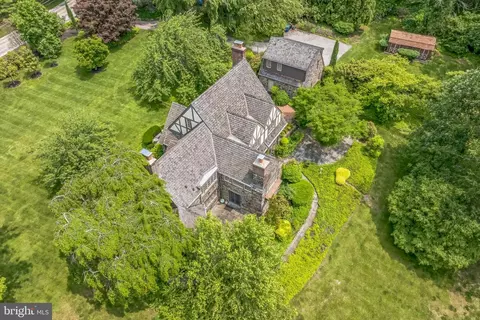 328 Sugartown Rd, Devon, PA 19333 photo 32