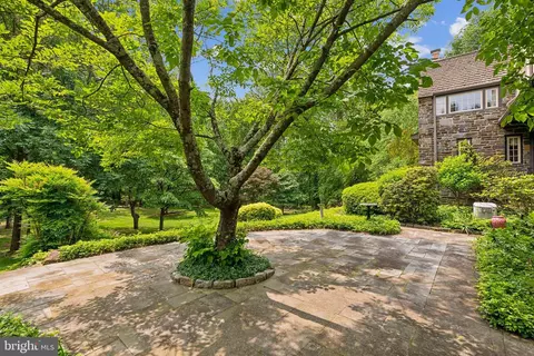 328 Sugartown Rd, Devon, PA 19333 photo 5