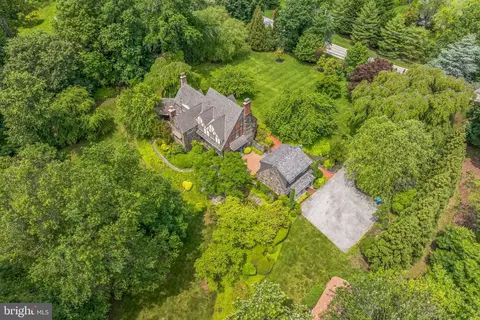 328 Sugartown Rd, Devon, PA 19333 photo 16