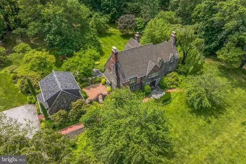 328 Sugartown Rd, Devon, PA 19333 photo 6