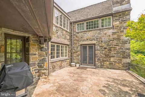 328 Sugartown Rd, Devon, PA 19333 photo 25