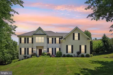 249 Weatherhill Dr, West Chester, PA 19382