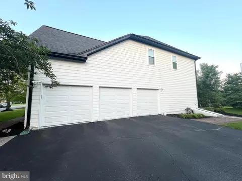 Exterior - 8 Corbin Dr, Exton, PA 19341 photo 9 of 12