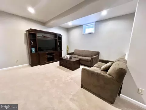 Living - 8 Corbin Dr, Exton, PA 19341 photo 11 of 13