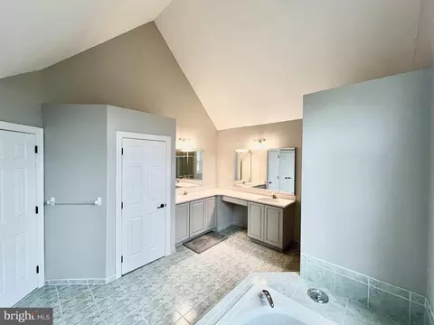 Entry Way - 8 Corbin Dr, Exton, PA 19341 photo 5 of 8