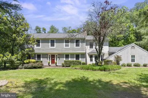 1 Pine Dr, Chester Springs, PA 19425