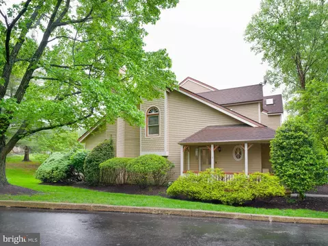 7 Sturbridge Ln, Chesterbrook, PA 19087 photo 2