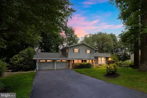 444 Caswallen Dr, West Chester, PA 19380