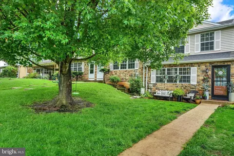 406 Devon Ct #485, Downingtown, PA 19335