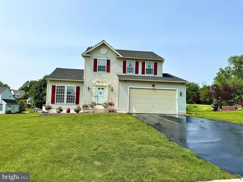 511 Pebble Ln, Coatesville, PA 19320