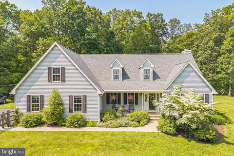 105 Atkins Dr, Coatesville, PA 19320