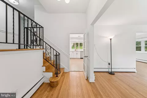 Entry Way - 551 Barton Ln, Wayne, PA 19087 photo 1 of 2