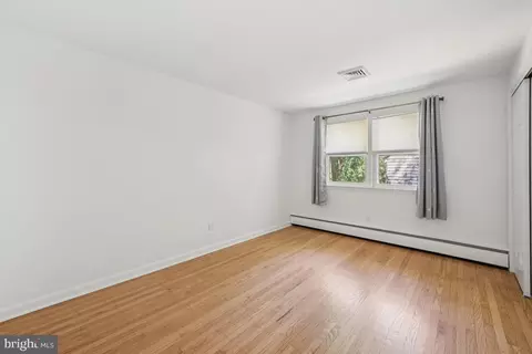 Bedroom - 551 Barton Ln, Wayne, PA 19087 photo 2 of 3