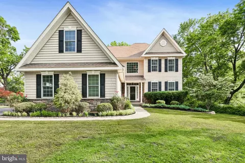 5 Kent Ln, Paoli, PA 19301