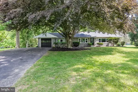 115 Culbertson Run Rd, Downingtown, PA 19335