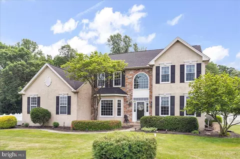 219 Glen Loch Dr, Honey Brook, PA 19344