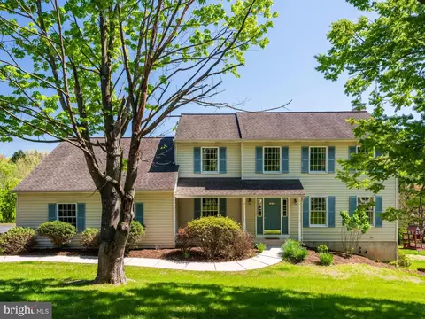 102 Noble Dr, Downingtown, PA 19335