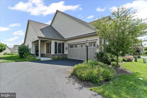 151 Honeycroft Blvd, Cochranville, PA 19330