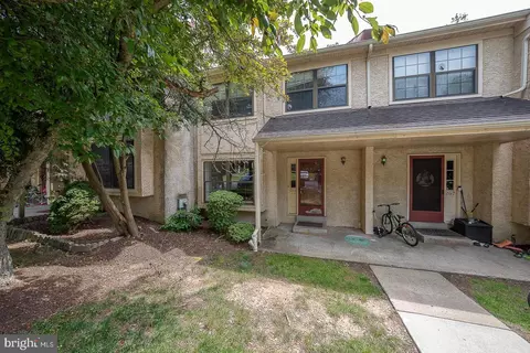 266 Walnut Springs Ct #266, West Chester, PA 19380