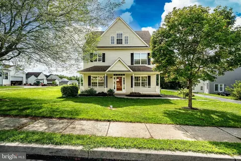 623 Abingdon Cir, Oxford, PA 19363