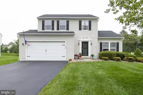 406 Flagstone Cir, Coatesville, PA 19320