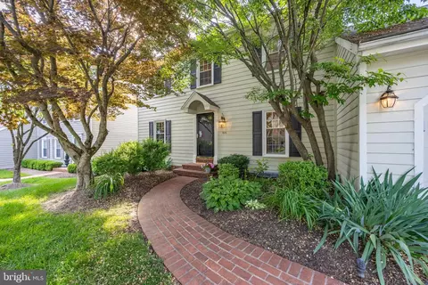 105 Hedgerow Ln, West Chester, PA 19380