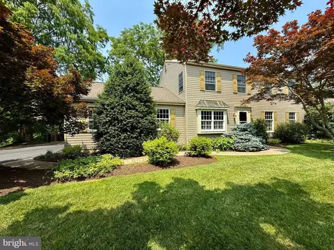 938 Greystone Dr, West Chester, PA 19380