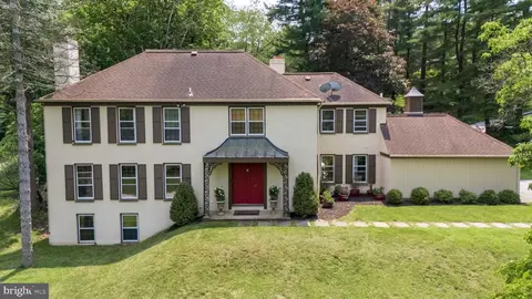654 Limehouse Rd, Wayne, PA 19087