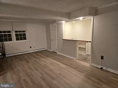 Living - 1086 Townsend Cir, Wayne, PA 19087 photo 4 of 11