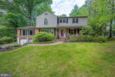 840 Old State Rd, Berwyn, PA 19312