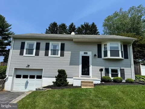 409 Chesterfield Dr, Downingtown, PA 19335