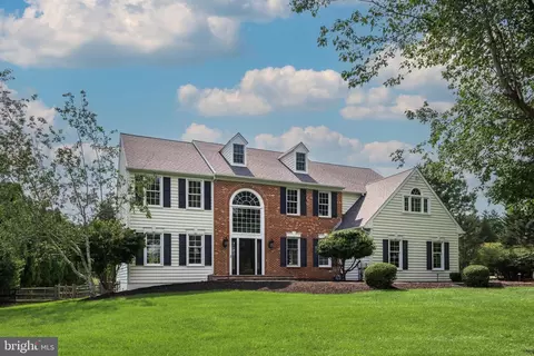 1315 Summerhill Dr, Malvern, PA 19355
