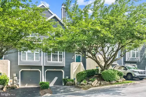 205 Driftwood Ln, Downingtown, PA 19335