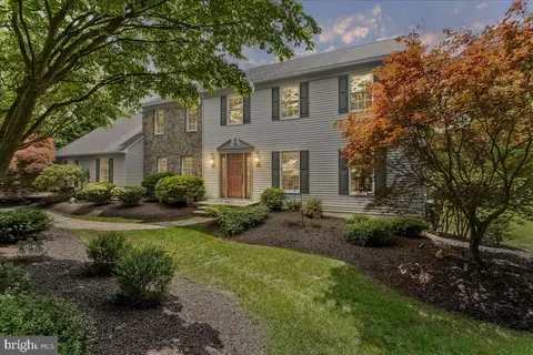 14 Pond View Ln, Malvern, PA 19355