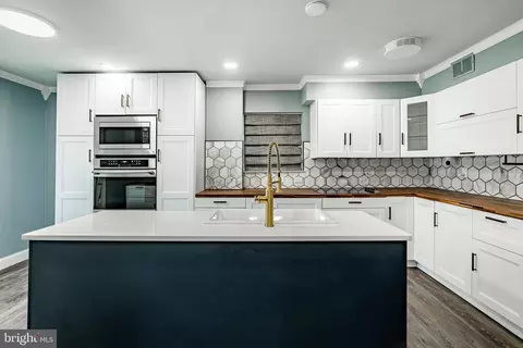 Kitchen - 30 Scott Ct, Chesterbrook, PA 19087 photo 5 of 5
