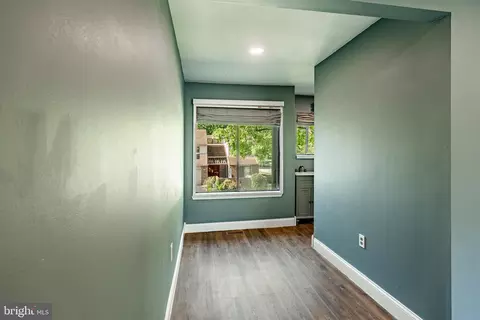 Entry Way - 30 Scott Ct, Chesterbrook, PA 19087 photo 5 of 7